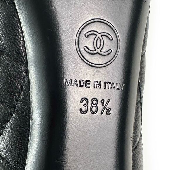 CHANEL Quilted Platform Black Pumps Size 38.5 US 8 CC Logo Heel Cap Toe - Picture 9 of 12